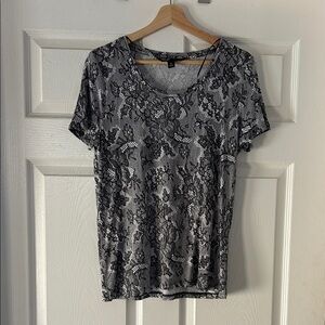 Simply Vera Vera Wang Gray and Black Floral Tee